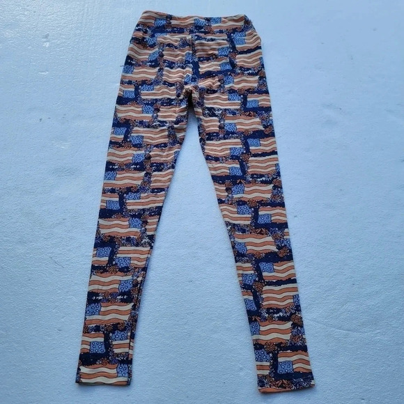 LuLaRoe OS Leggings USA AMERICA BLACK Military LE Flag STAR Patriotic Stretch - Picture 5 of 10